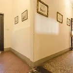 Lupari Apartment, Palazzo Storico Sotto Le Due Torri Appartamento *