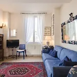 Lupari Apartment, Palazzo Storico Sotto Le Due Torri Appartamento *