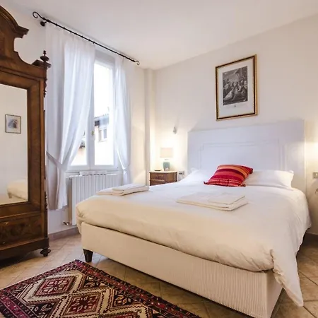 Lupari Apartment, Palazzo Storico Sotto Le Due Torri Apartmán Boloňa