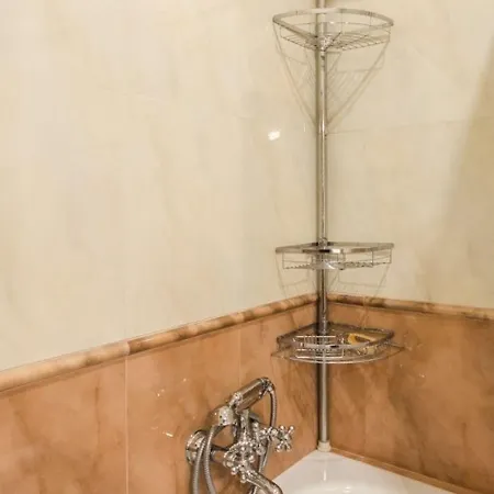 Lupari Apartment, Palazzo Storico Sotto Le Due Torri Apartmán