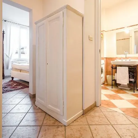 Lupari Apartment, Palazzo Storico Sotto Le Due Torri