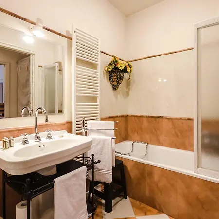 Appartement Lupari Apartment, Palazzo Storico Sotto Le Due Torri