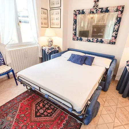 Lejlighed Lupari Apartment, Palazzo Storico Sotto Le Due Torri *