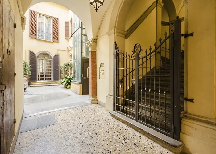 Lupari Apartment, Palazzo Storico Sotto Le Due Torri Boloňa