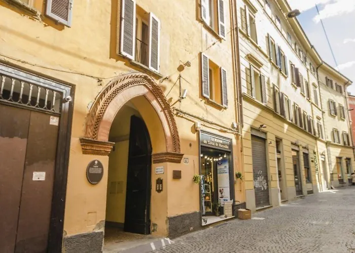 Lupari Apartment, Palazzo Storico Sotto Le Due Torri