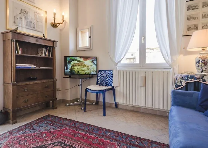 Lupari Apartment, Palazzo Storico Sotto Le Due Torri Apartmán