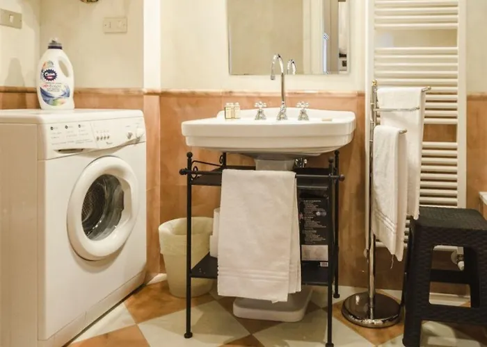 Lupari Apartment, Palazzo Storico Sotto Le Due Torri Boloňa