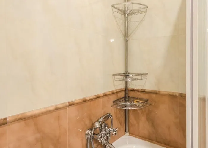 Lupari Apartment, Palazzo Storico Sotto Le Due Torri Apartmán