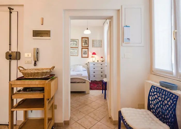 Lupari Apartment, Palazzo Storico Sotto Le Due Torri Apartmán Boloňa