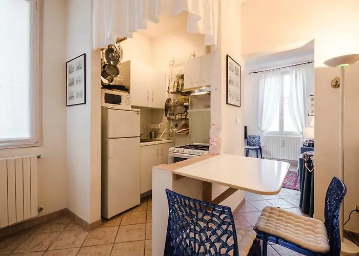 Lupari Apartment, Palazzo Storico Sotto Le Due Torri Apartmán