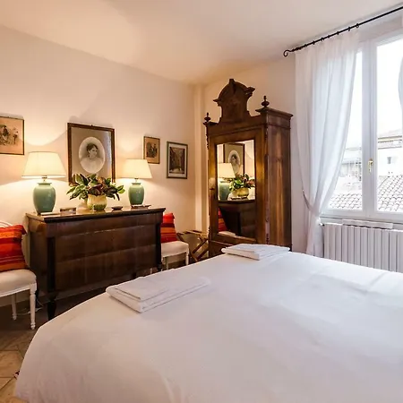 Apartment Lupari Apartment, Palazzo Storico Sotto Le Due Torri