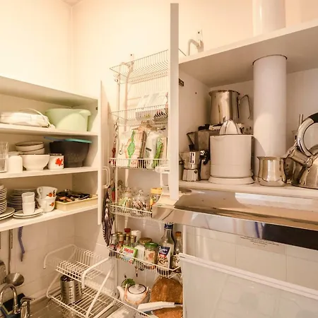 Lupari Apartment, Palazzo Storico Sotto Le Due Torri 아파트