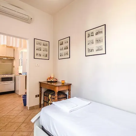 Lejlighed Lupari Apartment, Palazzo Storico Sotto Le Due Torri Bologna