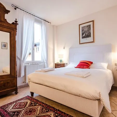 Lupari Apartment, Palazzo Storico Sotto Le Due Torri