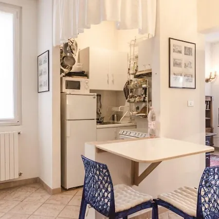 Lupari Apartment, Palazzo Storico Sotto Le Due Torri شقة